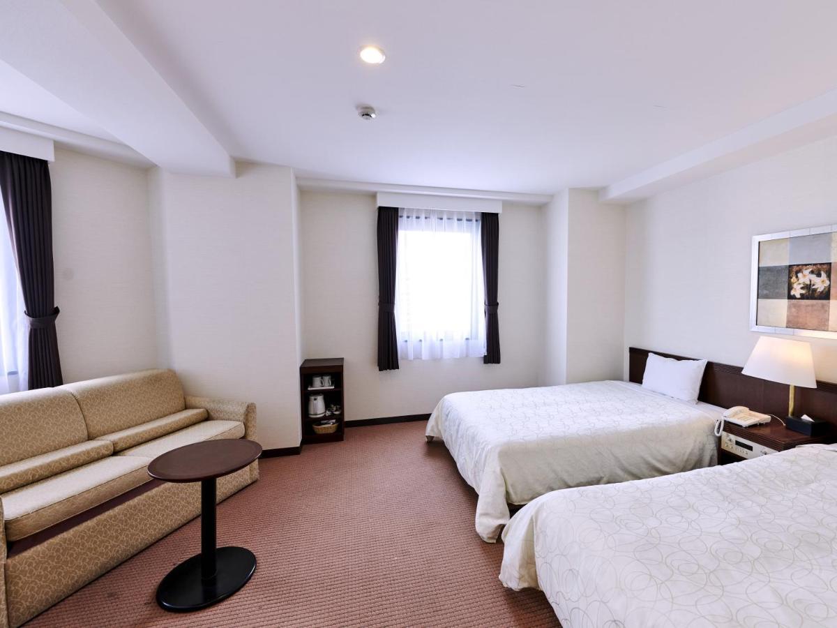 Hotel Courtland Ναγκάνο Εξωτερικό φωτογραφία